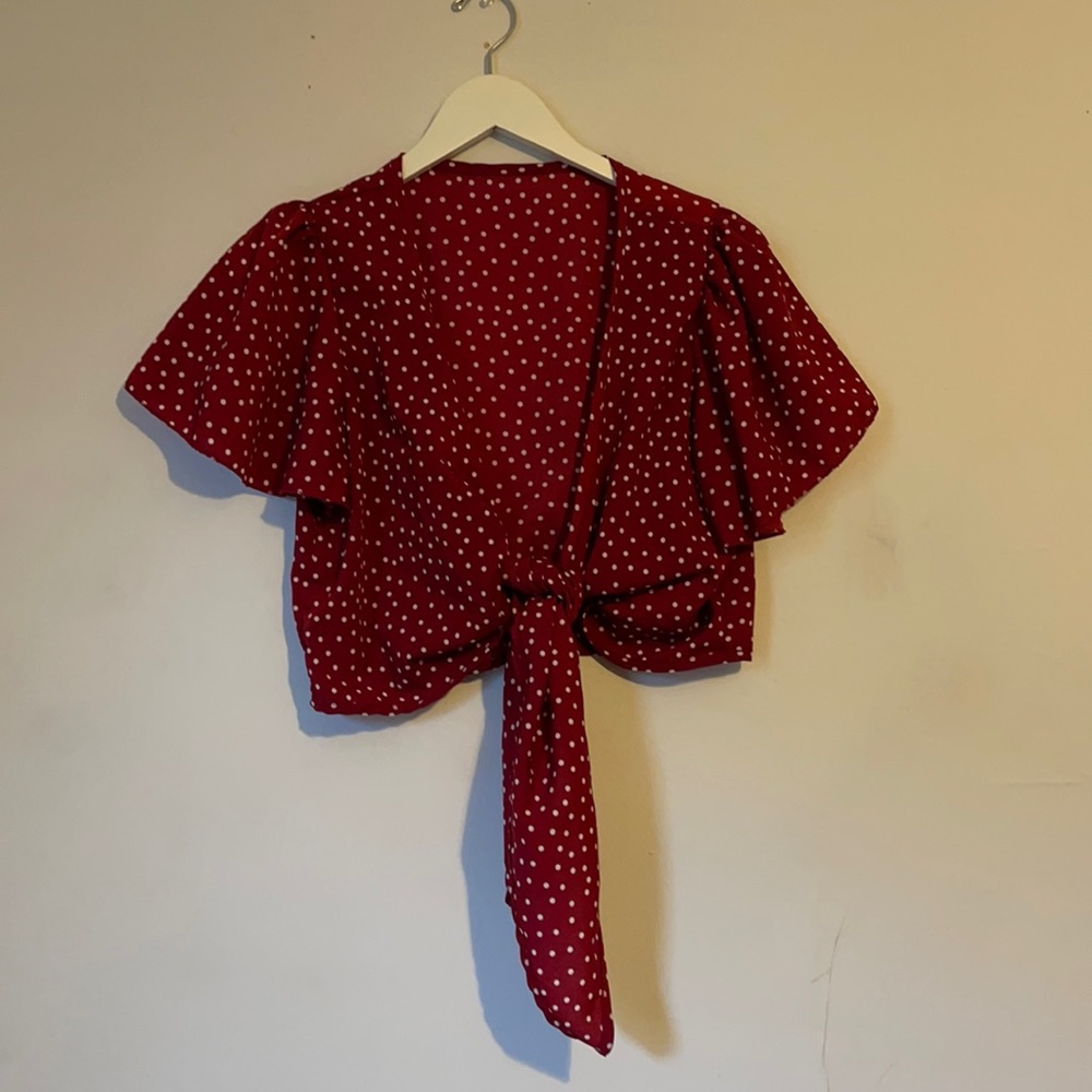 Wrap top size medium.
